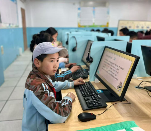 学生推送针对性习题展开1对1教导实现了一人一策对症下药 学生推送针对性习题展开1对1教导实现了一人一策对症下药
